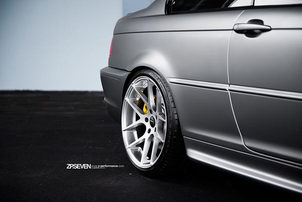 Z-Performance Seven Hyper Silver 9x18 5x120 ET38 Velgen