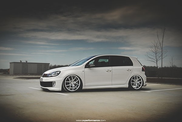 Z-Performance ZP.09 Nine Deep Concave 5x120 9.5x19 ET35 Zilver V
