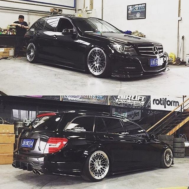RADI8 A10 8.5x18 5x112 40 Gloss black machine face 66,6 Velgen