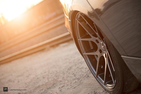Z-Performance Seven Hyper Black 8,5x19 5x120 ET35 Velgen