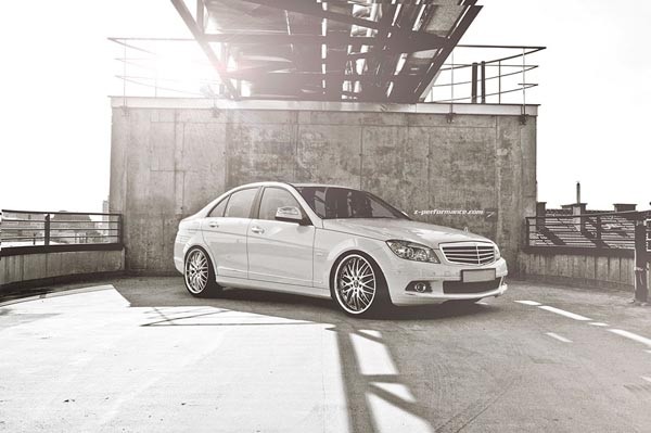 Z-Performance Two Hyper Silver Inox 8x18 5x120 ET38 Velgen