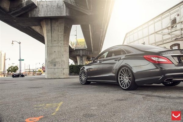 Vossen VFS2 10.5x22 5x112 ET42 Gloss Graphite Deep Face